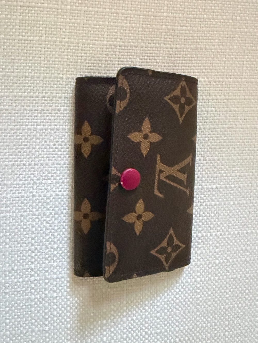 Louis Vuitton Monogram Key & Card Holder with Pink Snap